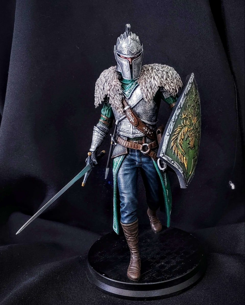 photo_5456403771295908914_y faraam knight 3d print
